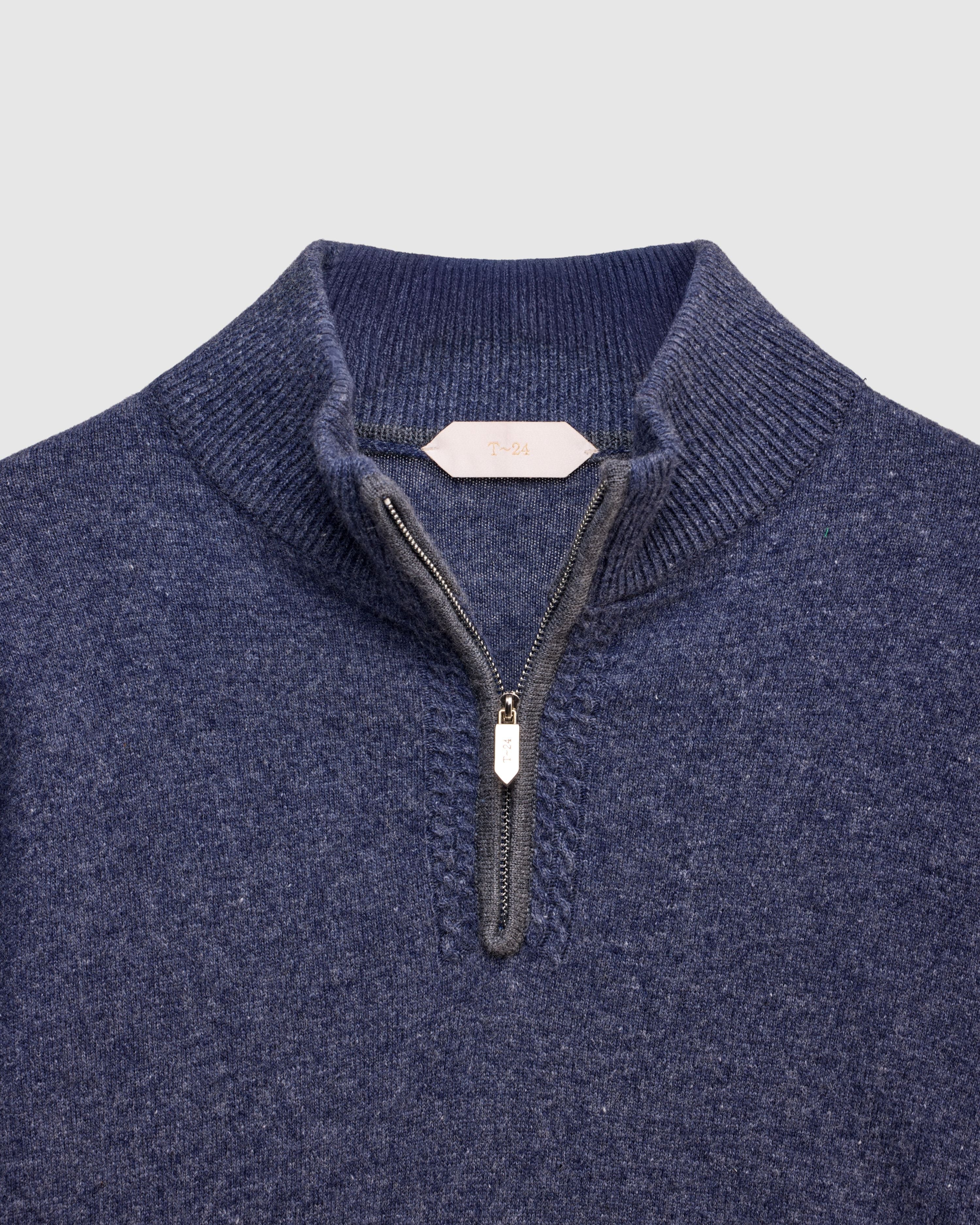 REEF – Pure Lambswool Quarter-Zip Sweater in Mélange Navy