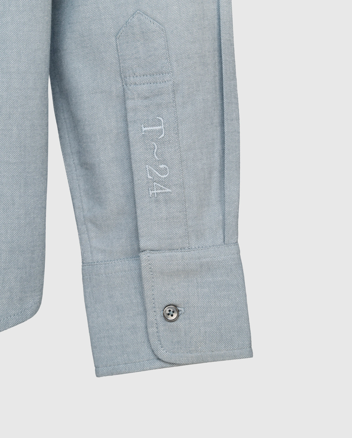 Calder — Faded Blue Pullover Shirt